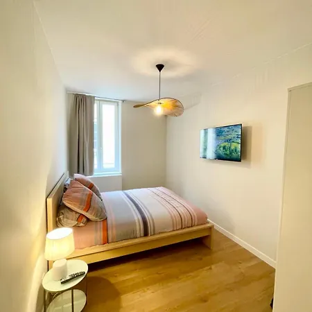 Апартаменты Casa Luna 1 Bedroom 4 Guests Center Fully Equipped Мец